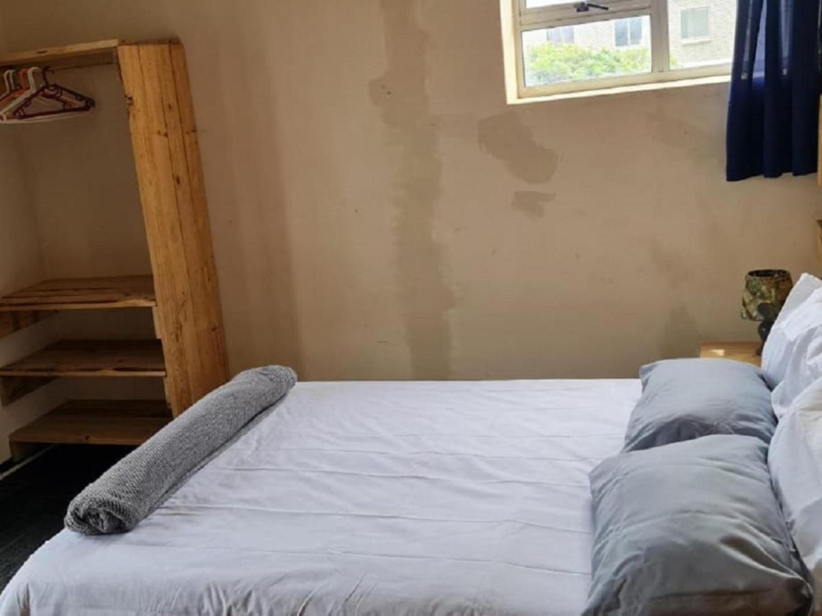 Sunset Backpackers Hostel Bloubergstrand