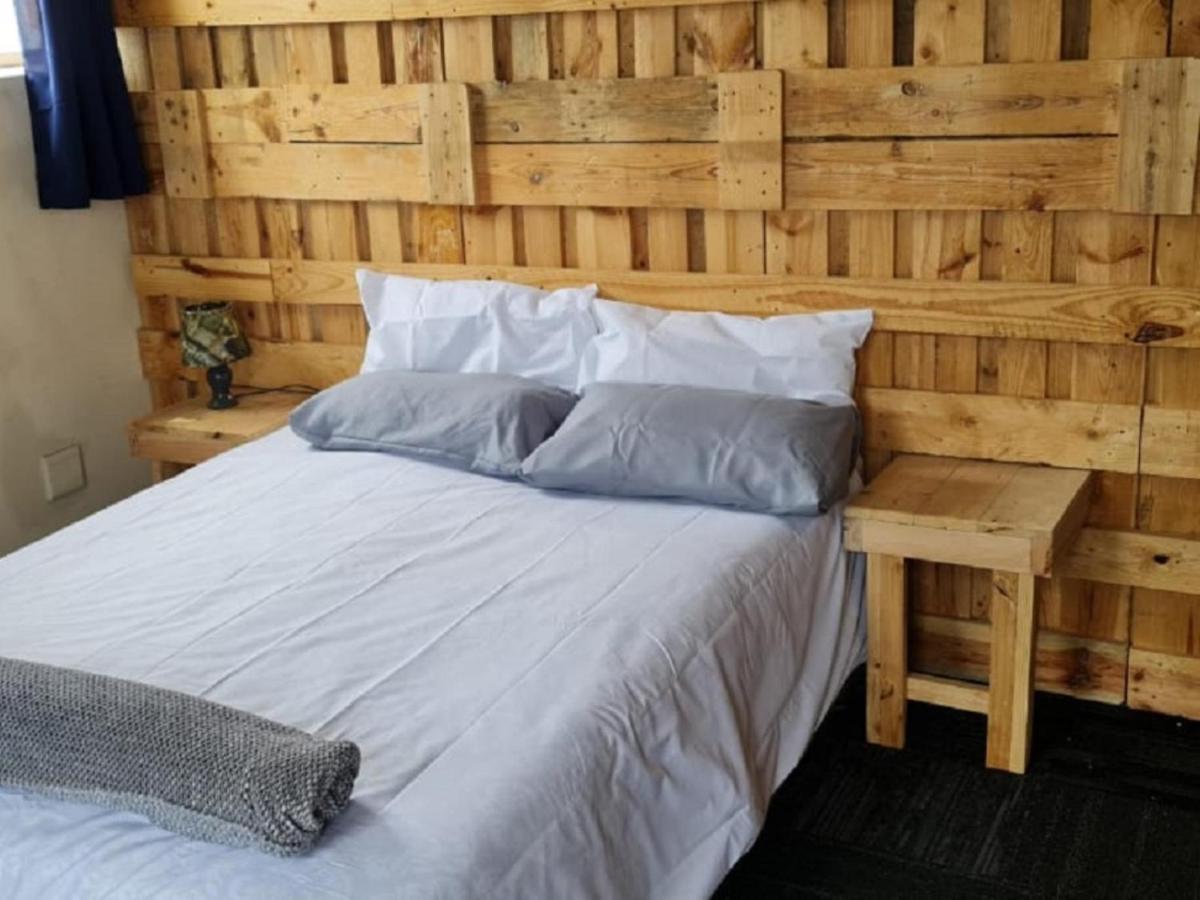 Sunset Backpackers Hostel
