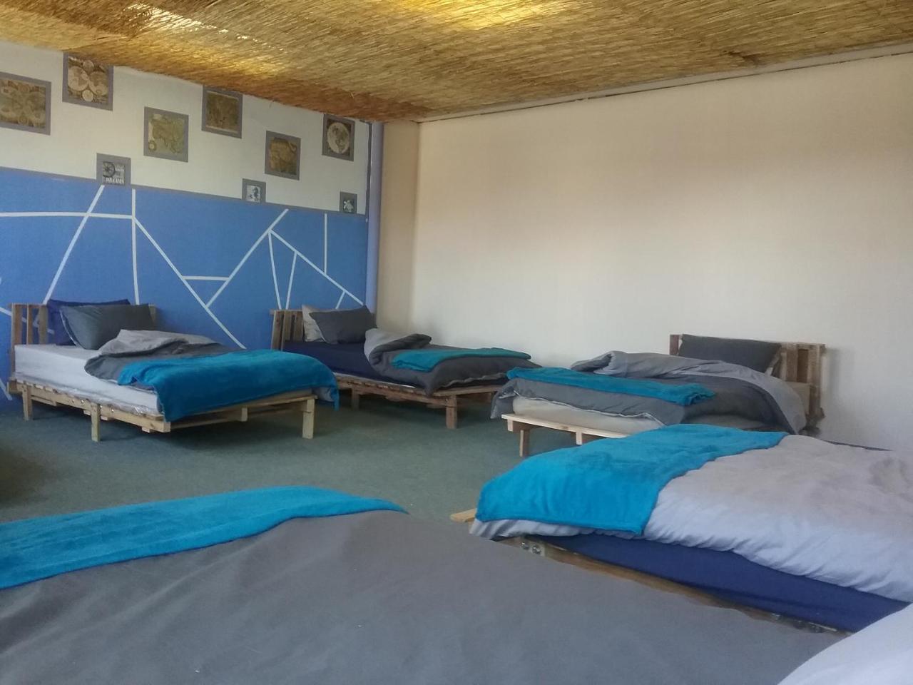 Sunset Backpackers * Bloubergstrand